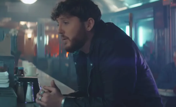 Makna Lagu Falling Like The Stars – James Arthur